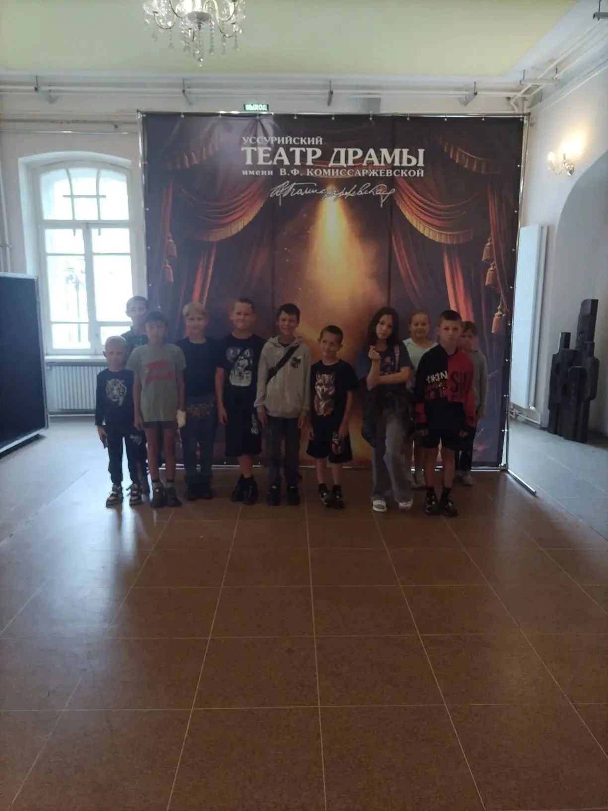 📌 День в пришкольном лагере: искусство и забота о ребятах!Сегодня воспитанники нашего лагеря соверш