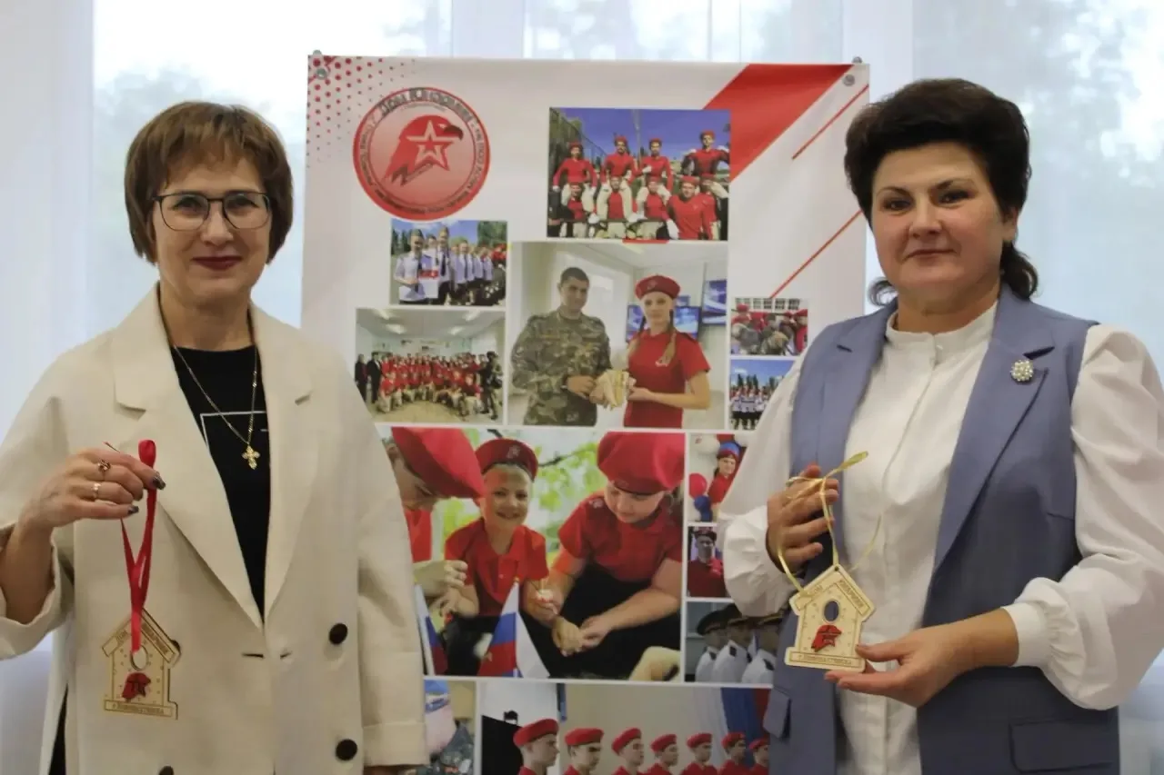 💫🗣️После торжественной части все гости были приглашены в Дом «Юнармии» г. Новошахтинс...
