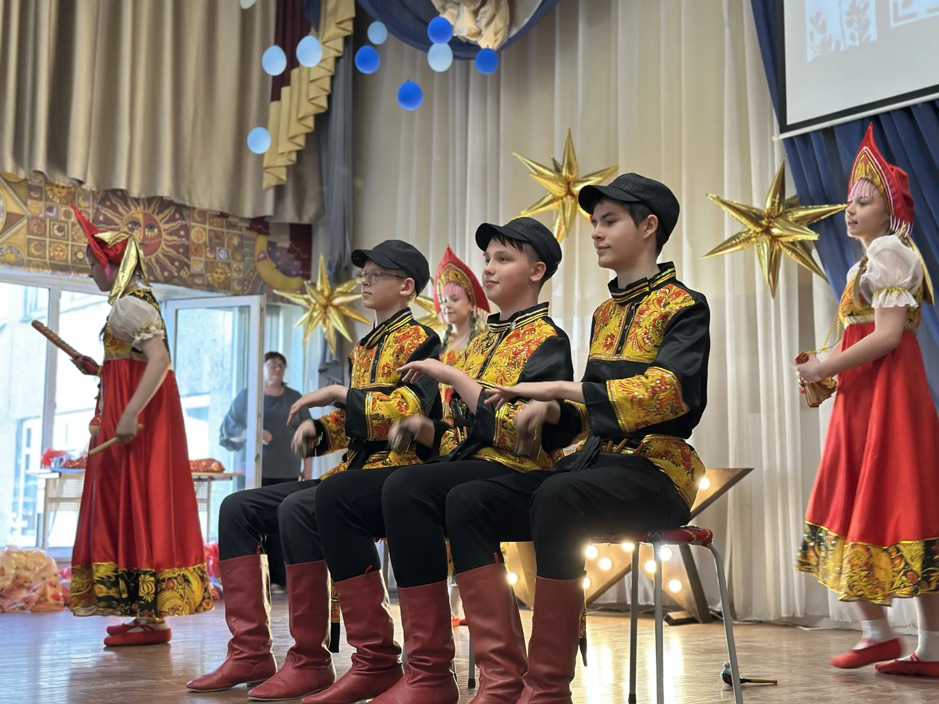 Парад Звёзд 🌟  Вот и подходит к концу 2025 — 2026 учебный год. Мы рады, что за этот год ребята узнал