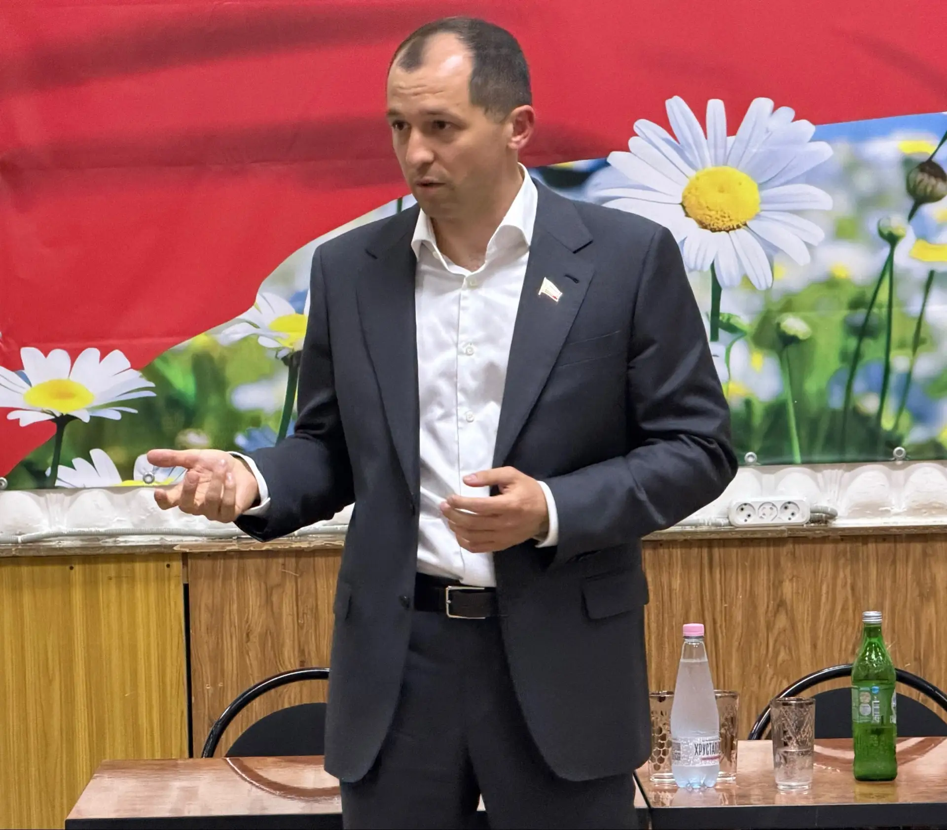 В ходе рабочей поездки по Неклиновскому району посетил Платовское сельское поселение. В...