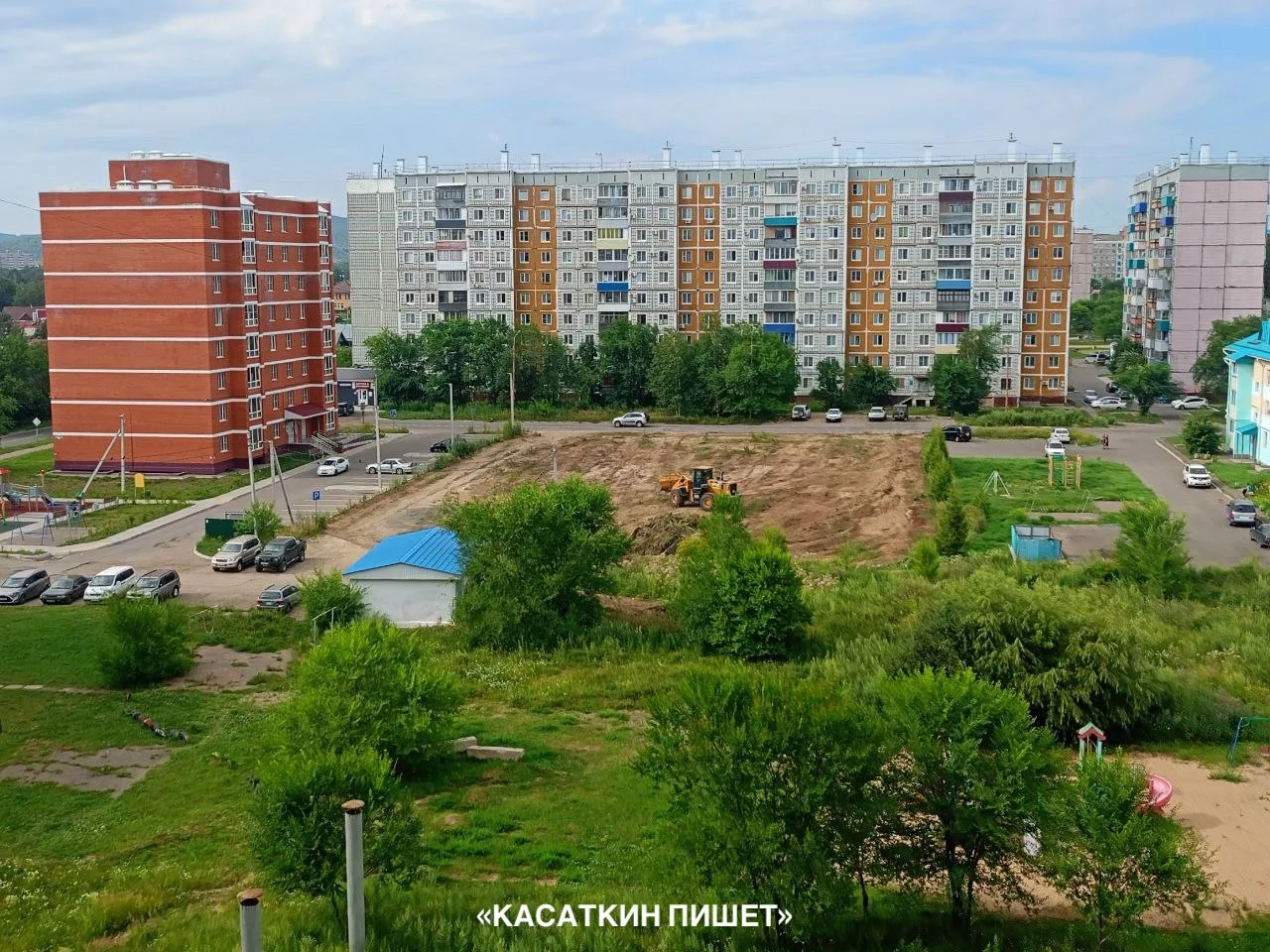 Какое-то масштабное строительство разворачивается между домами 12 и 12/3 по Московскому.

подписатьс