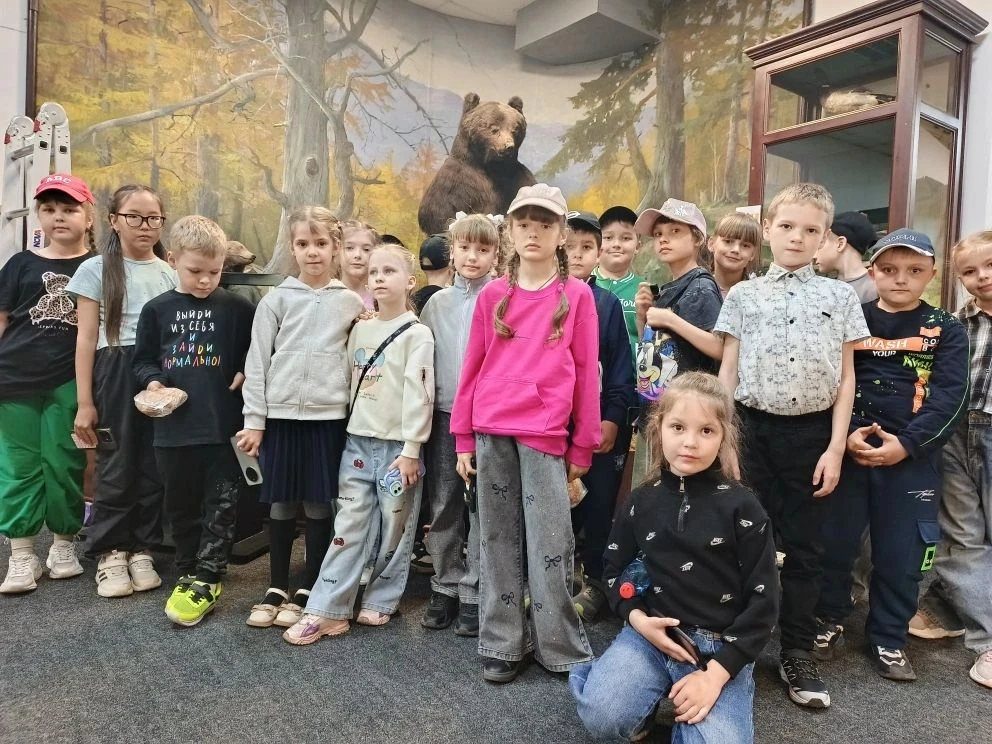 Увлекательная экскурсия в Читу! 😊

На прошлой неделе учащиеся 2Б и 3Б классов под руководством Григ