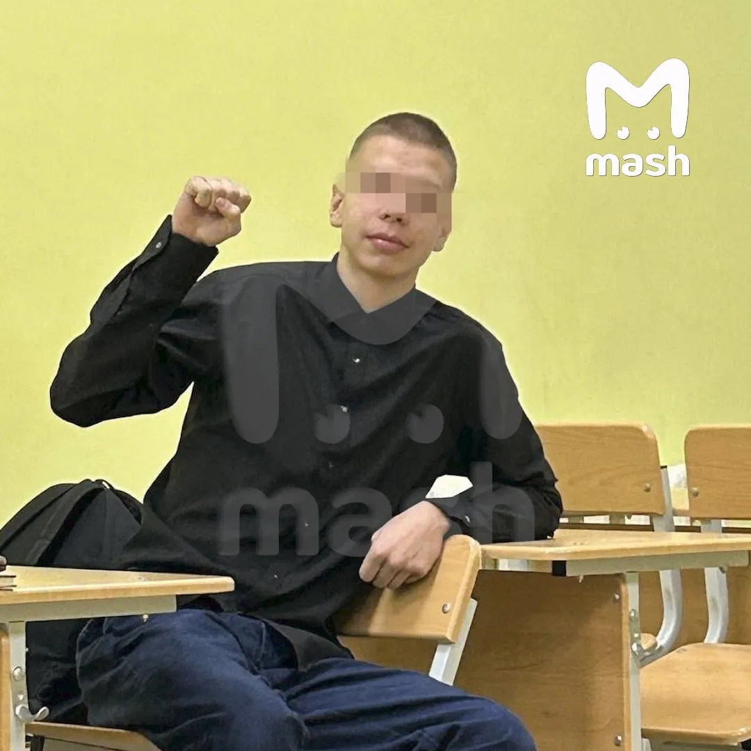 Школьник, порезавший свою классную руководительницу в Пермском крае, состоит на учёте в...