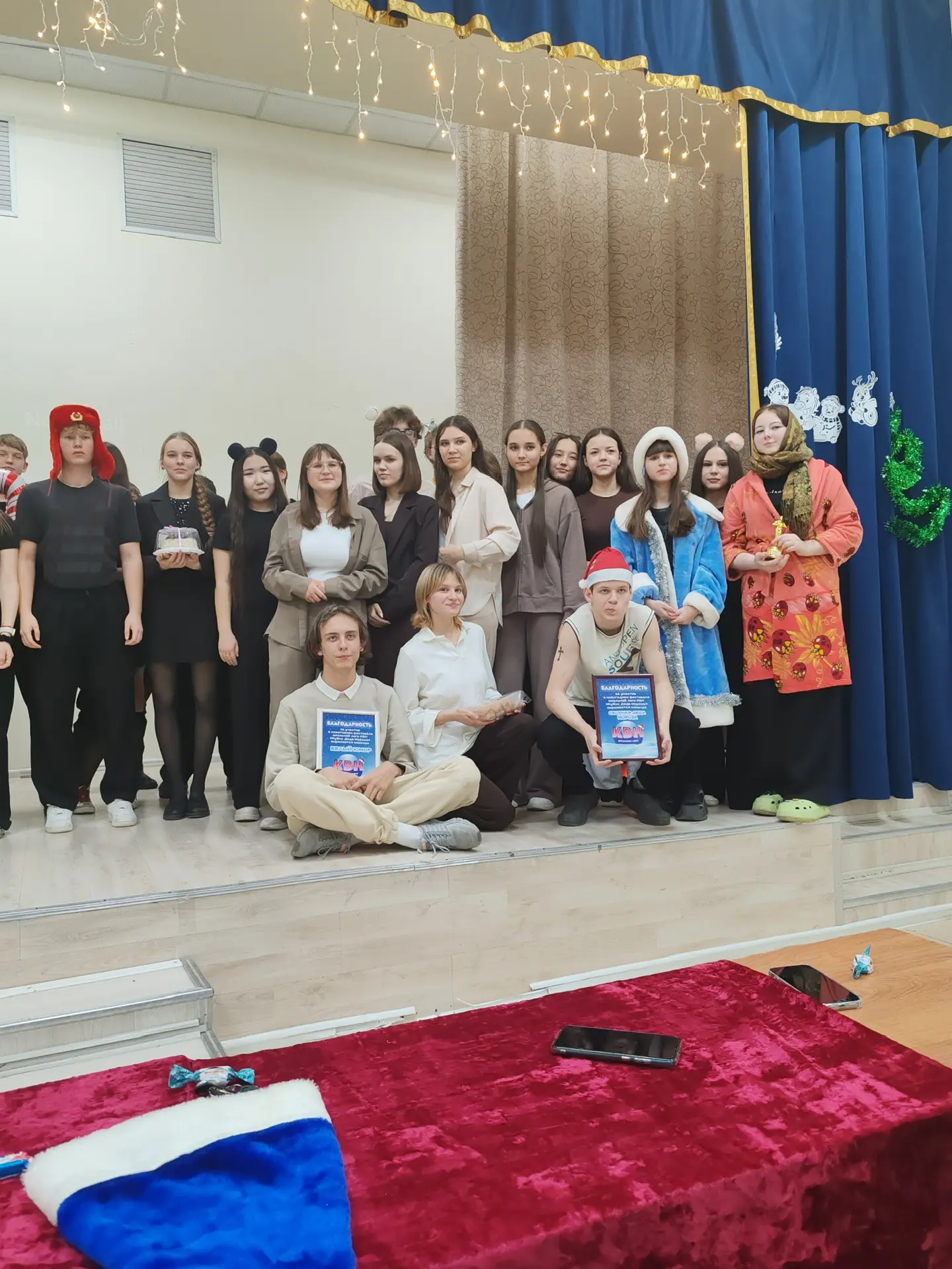 КУБОК ДЕДА МОРОЗА

19 декабря в нашей школе царила по-настоящему праздничная атмосфера — состоялся н