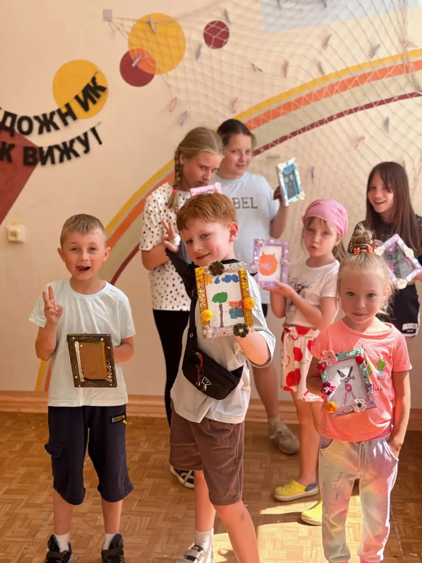 Врываемся в новую неделю!🚀

🌟😊 Как здорово проводить время вместе на нашей летней площадке! 😊🌟
