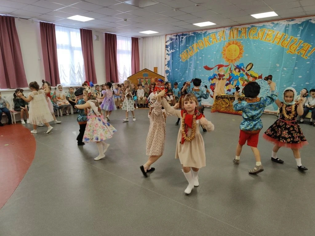 В #ДО_УМКА весёло встретили весну.  🌞На этой неделе все ребята  дошкольноно отделения "Умка" окунули