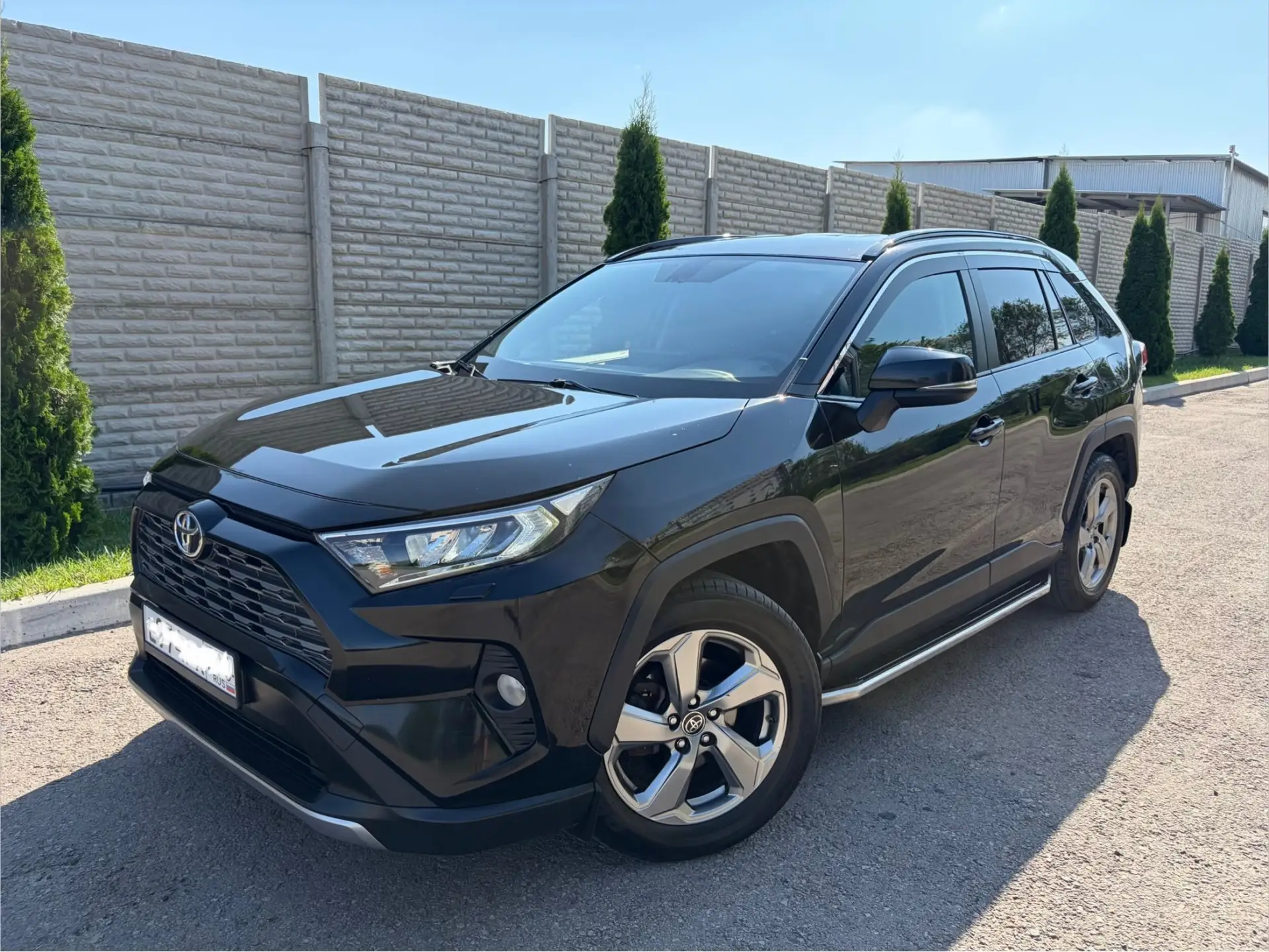 Продам Toyota RAV4 2020г. Официал, мотор 2.5 бензин 199л.с, 8 ступенчатый классический ...