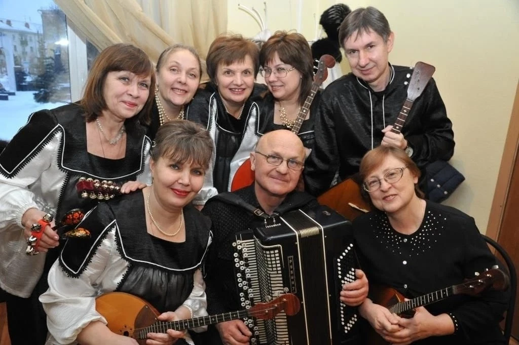 🥰В день города Новокуйбышевска Детская школа искусств "Лира" с радостью поздравляет всех!