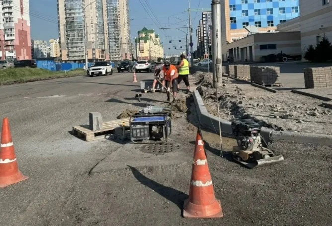 Сезон дорожного ремонта в Новокузнецке продолжается. В этом году власти обещают привести в порядок о