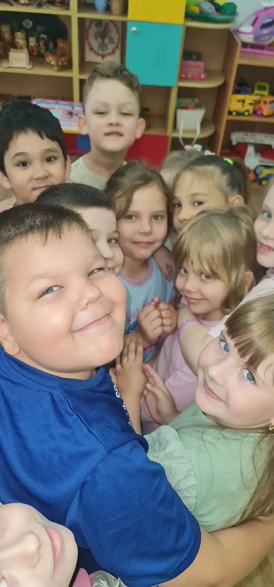 Сегодня  в подготовительной группе особенный день🎂 — мы от всей души поздравляем с 
днем
рождения К