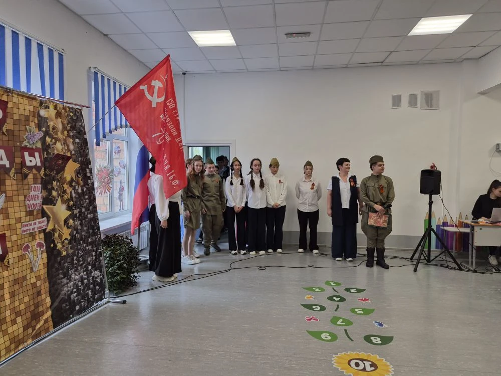 🎖 Смотр песни и строя, посвящённый 9 Мая! 🎖 
 
В нашей школе состоялся торжественный смотр песни и