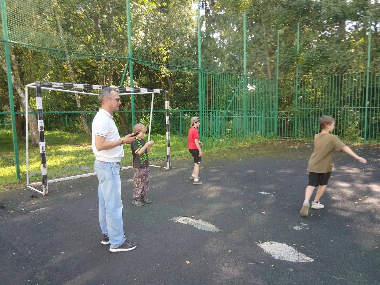 Безопасному спорту в балабановском «городке» быть

Директор управляющей компании «РЭУ-1» Руслан Жадь