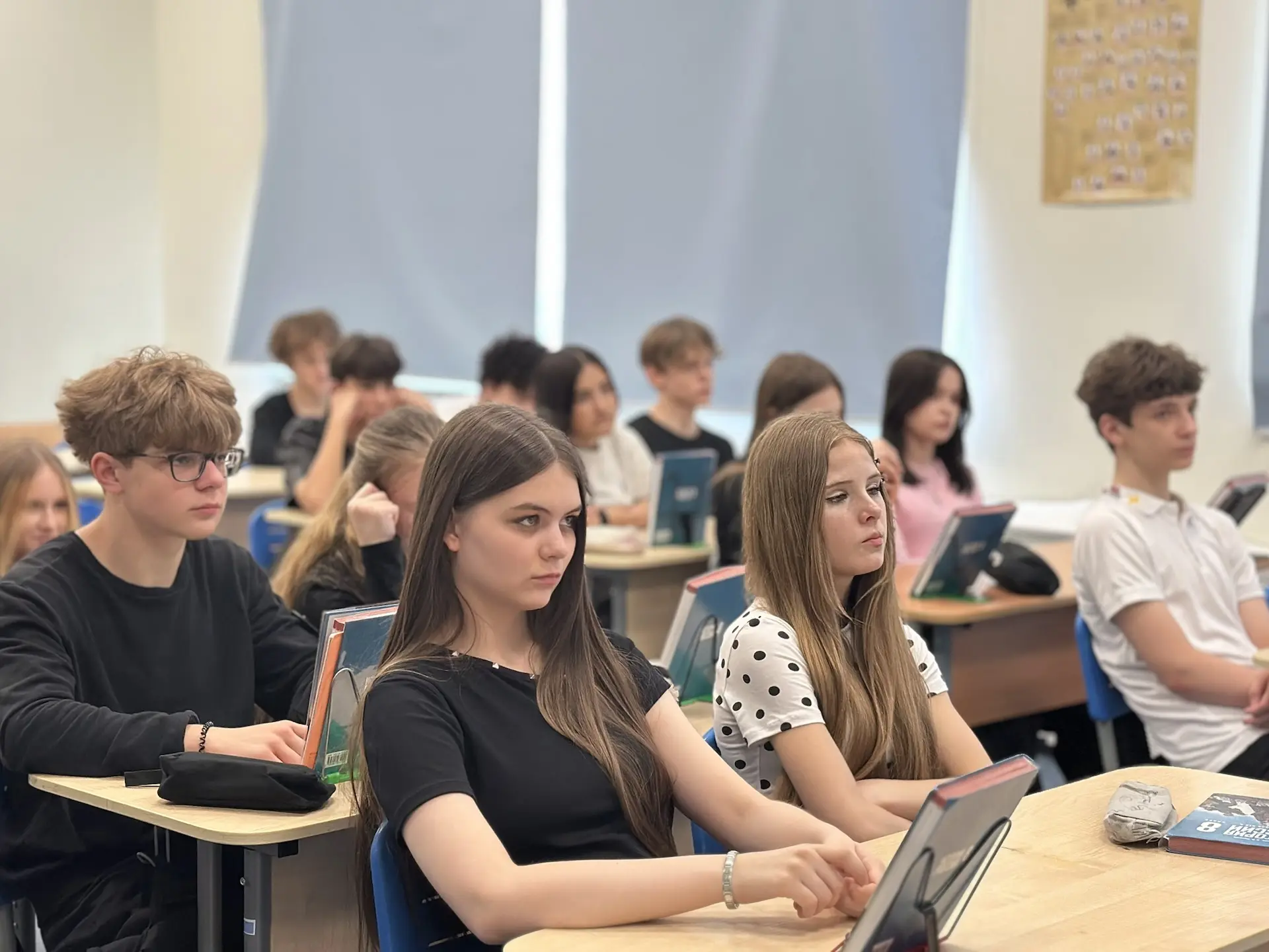 НОВОСТИ 🆕  Сегодня, 8 мая 2026 года, тысячи московских школьников и студентов колледжей говорят«Спас
