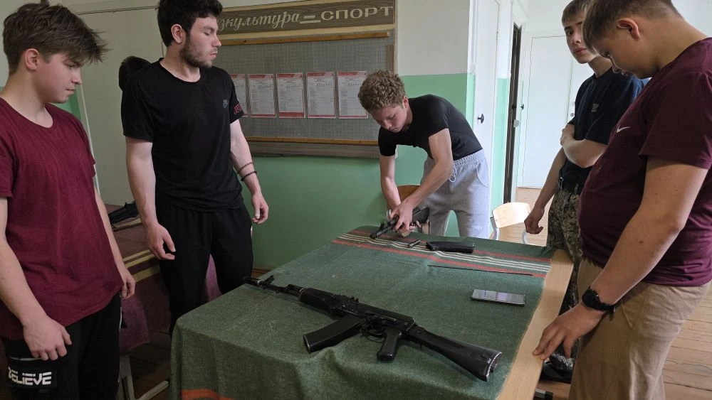 Успехи 10‑го класса на курсе начальной военной подготовки!

Сегодня юноши 10‑го класса отлично пораб