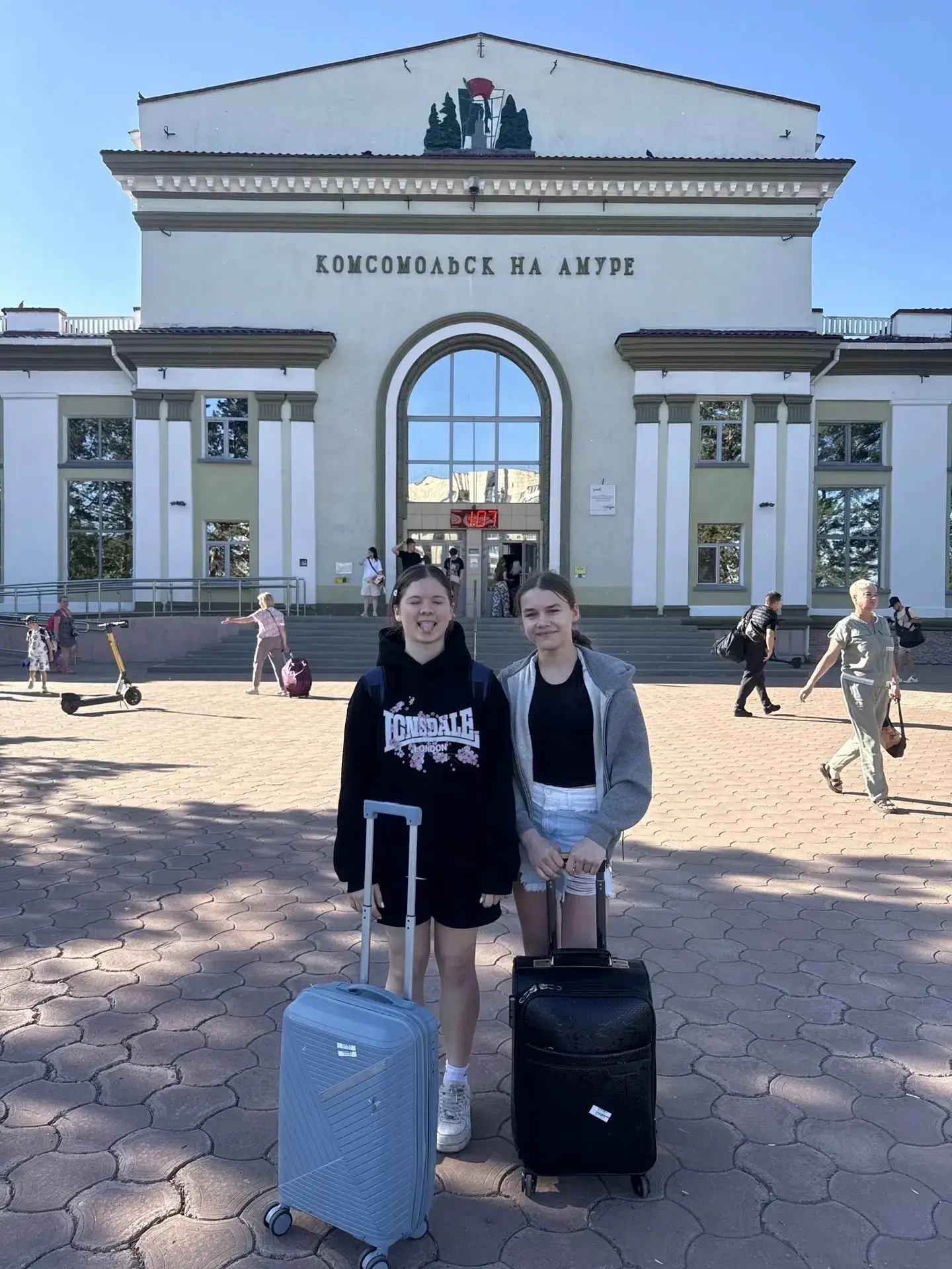 ✈️ Вперёд — к главному старту сезона!

Воспитанницы СШ «Арктика» Арина Бубарева и Ангелина Сапожнико