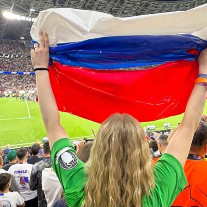Матвей Сафонов, безусловно, молодец.