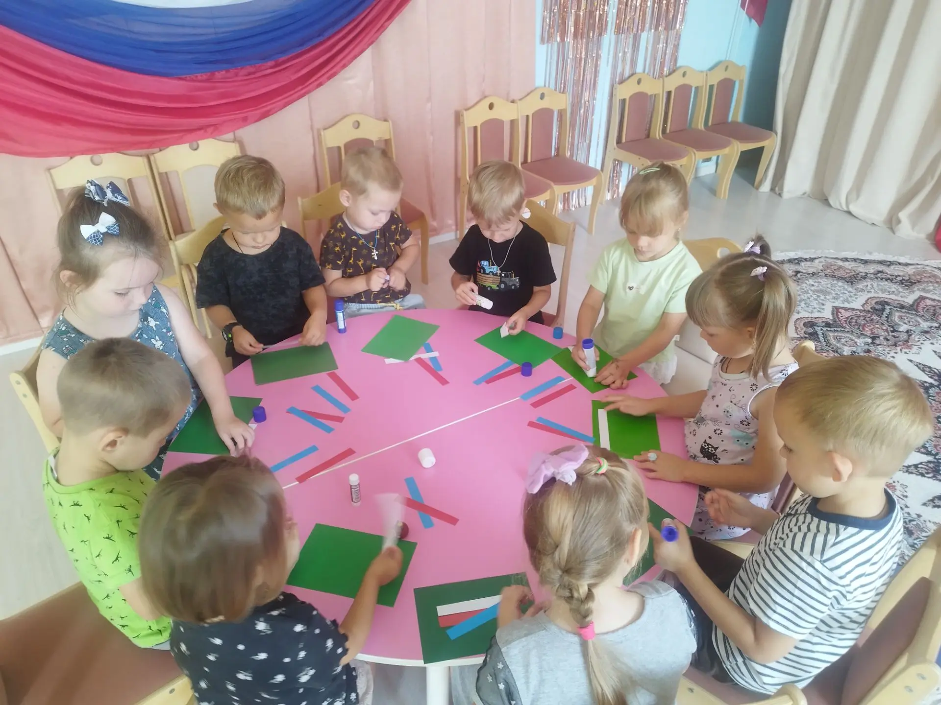 В рамках муниципального проекта «Возрождение казачьих традиций в детских садах Волоконо...