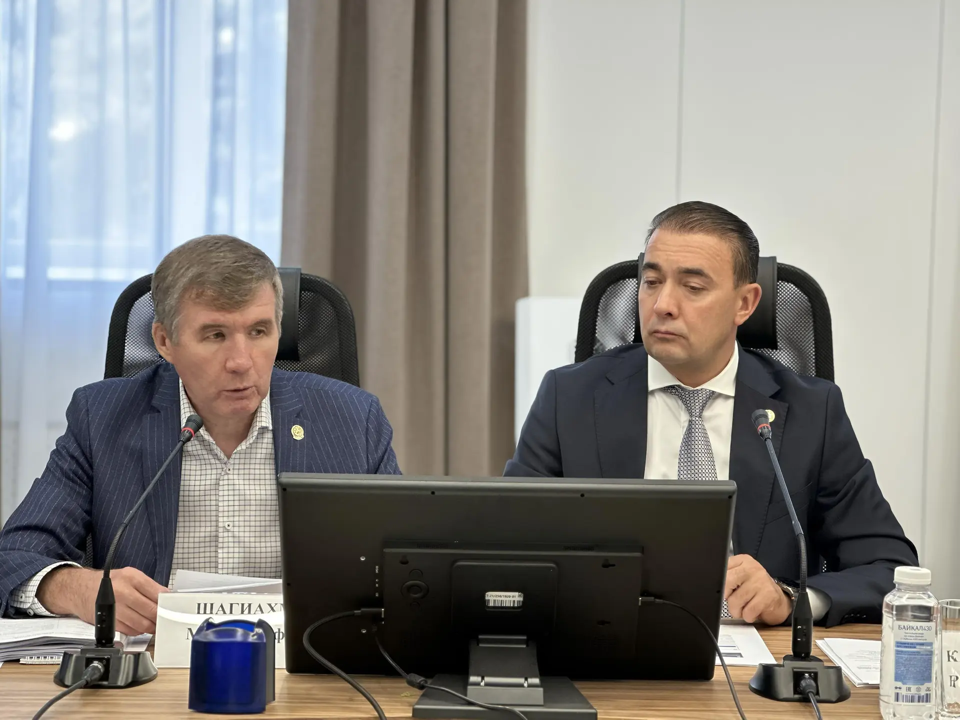Вместе с заместителем Премьер-министра РТ — министром экономики РТ Мидхатом Рафкатовиче...