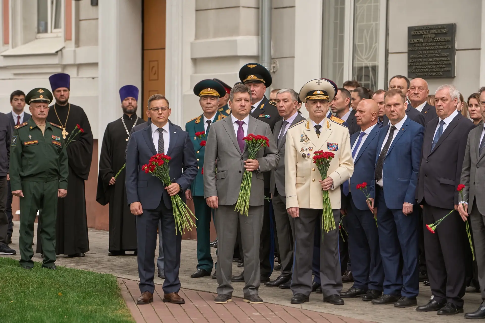 🕊️В Москве почтили память транспортников, погибших в результате террористических актов