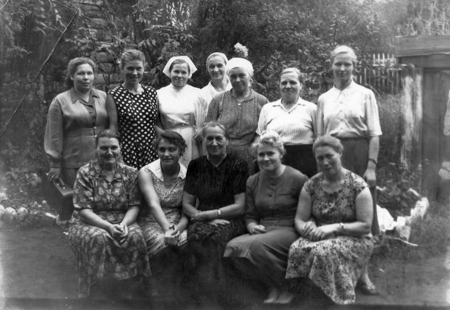 Сотрудники детских яслей Механического завода. Кыштым. 30.8.1961 г.
