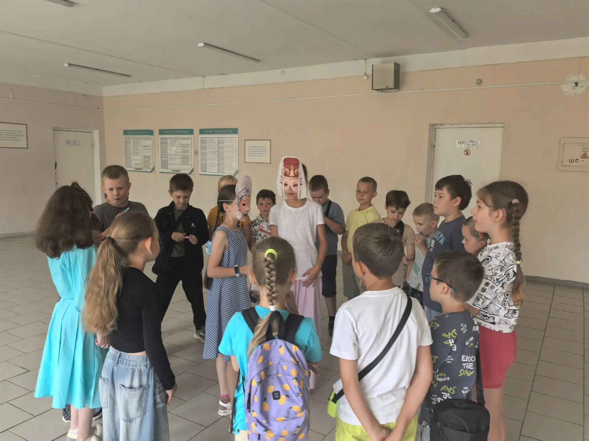 В лагере Орлята познакомились с культурой разных народов через народные игры.
Ребята поиграли в игры