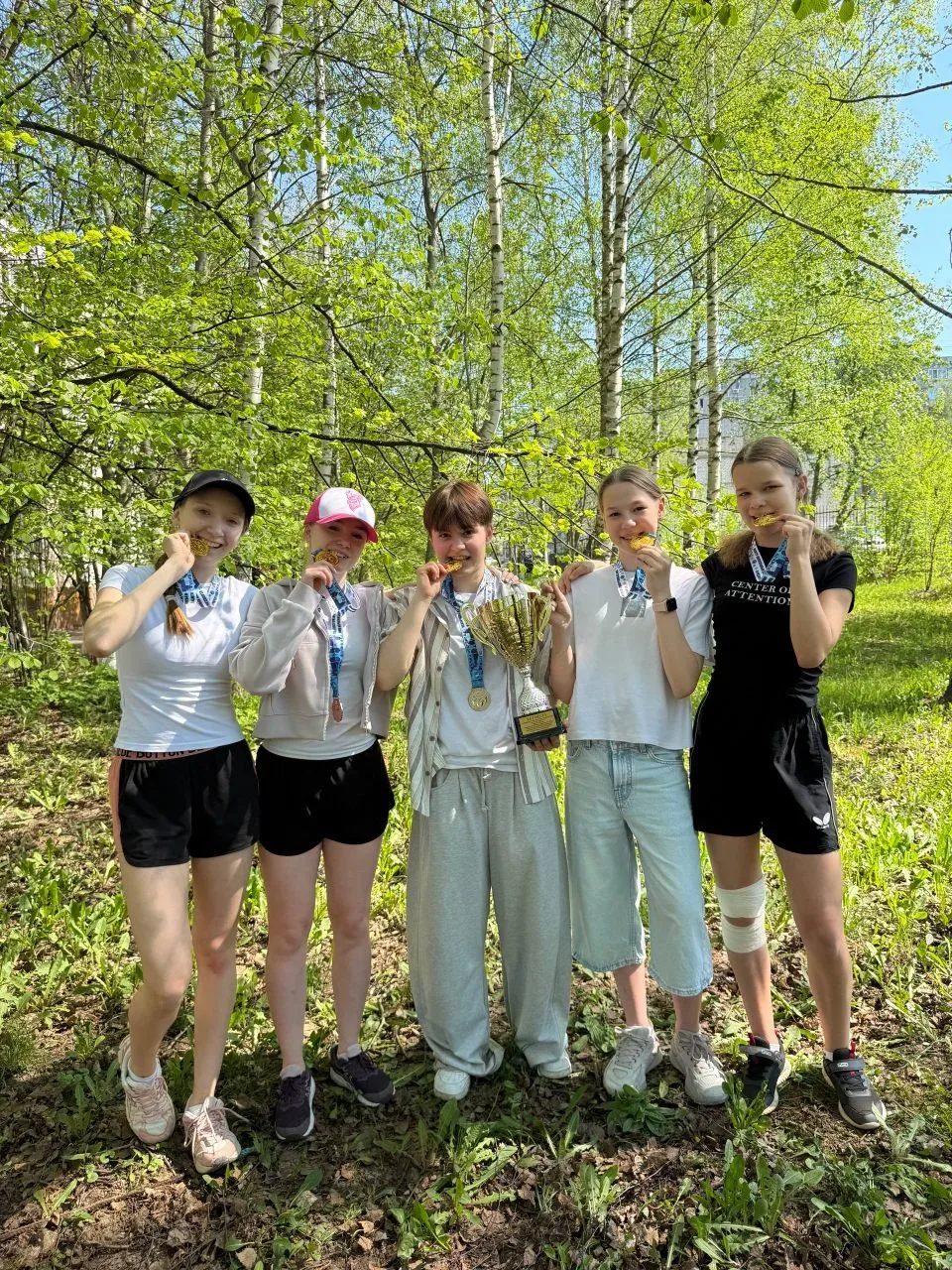 Поздравляем нашу команду девушек! 🏆
Команда девушек (14-16 лет) заняла 1 МЕСТО в районном этапе сор