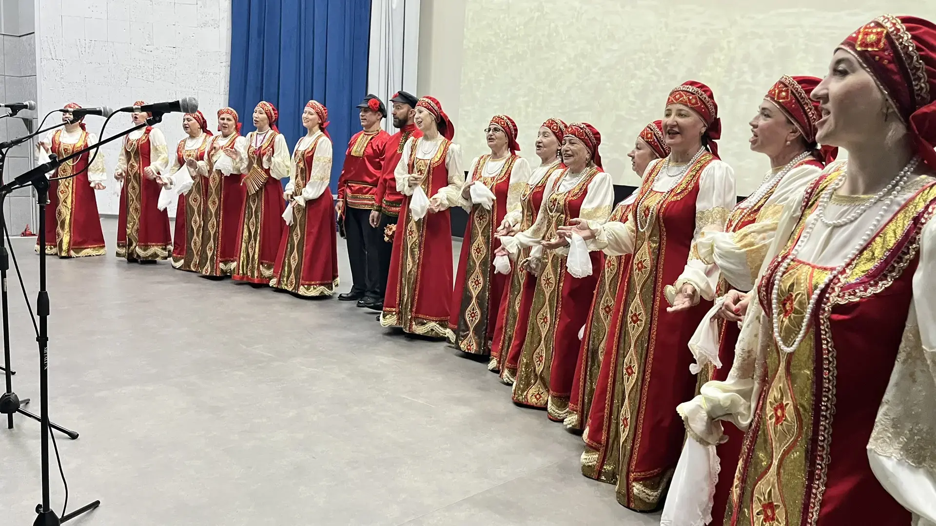 🌟 Отчетный концерт «С любовью к России в каждой песне» хора русской песни «Крымские зори» под руков