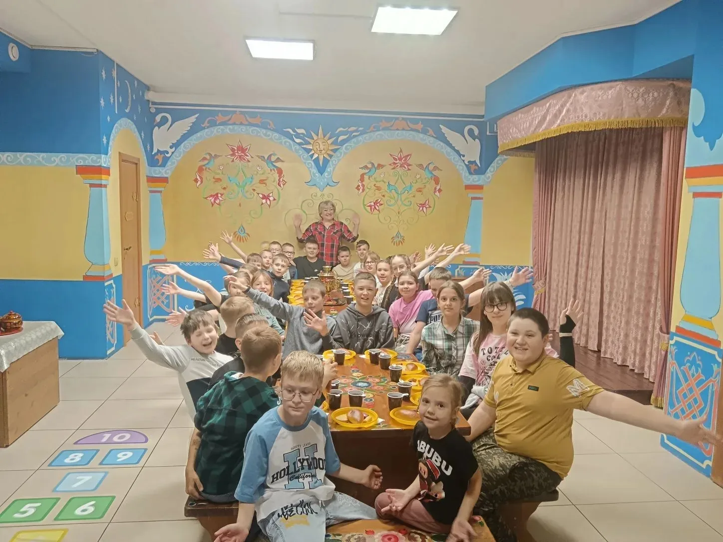 🌼25-го мая ученики 3Б и 4Д классов (кл. Руководитель Непомнящая Т. П.) посетили в городе Новосибирск
