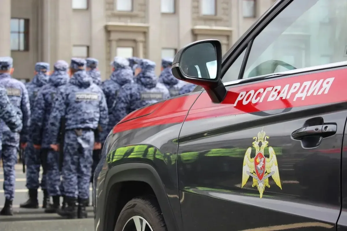 В Самарской области состоялся традиционный гарнизонный строевой смотр личного состава, заступающего 