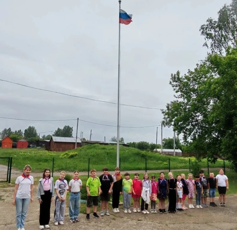 🇷🇺Открытие школьного лагеря «Орлята России»!🦅