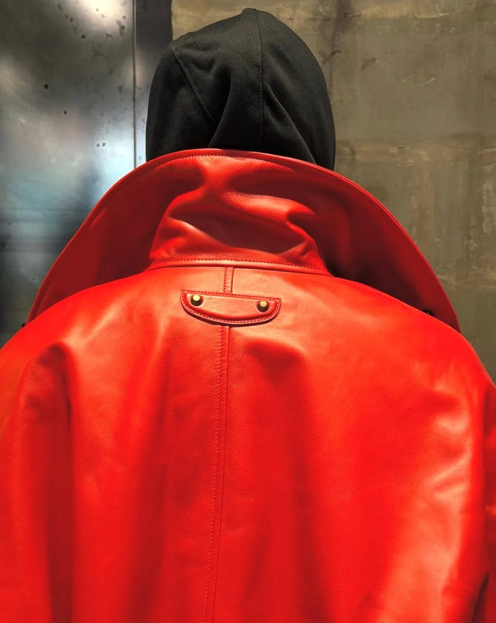🕯 Balenciaga переизобретает логотип: шип вместо принта

Balenciaga превращают культовые шипы сумки 