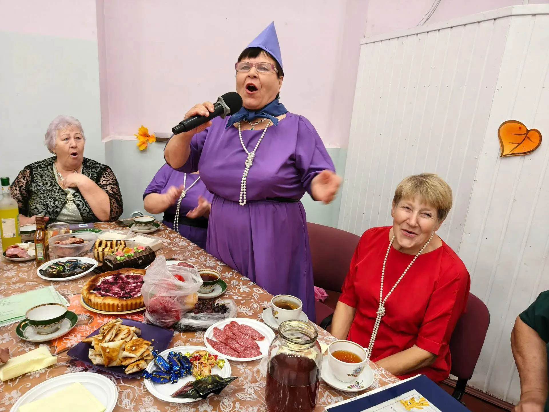 Праздничные мероприятия, посвящённые Дню пожилого человека, продолжаются. Это повод ещё...