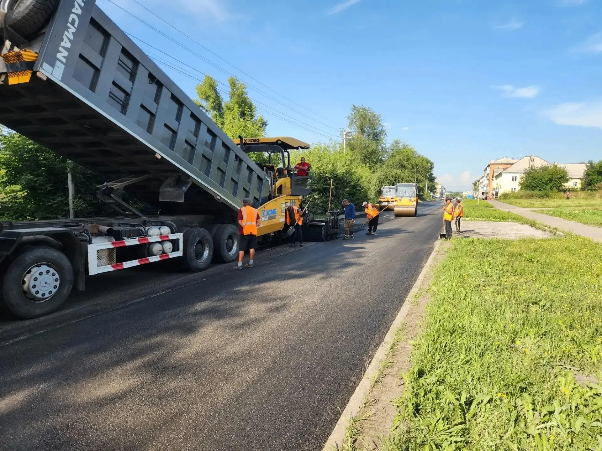 В 16 муниципалитетах полностью завершили ремонт дорог по региональной субсидии в рамках...