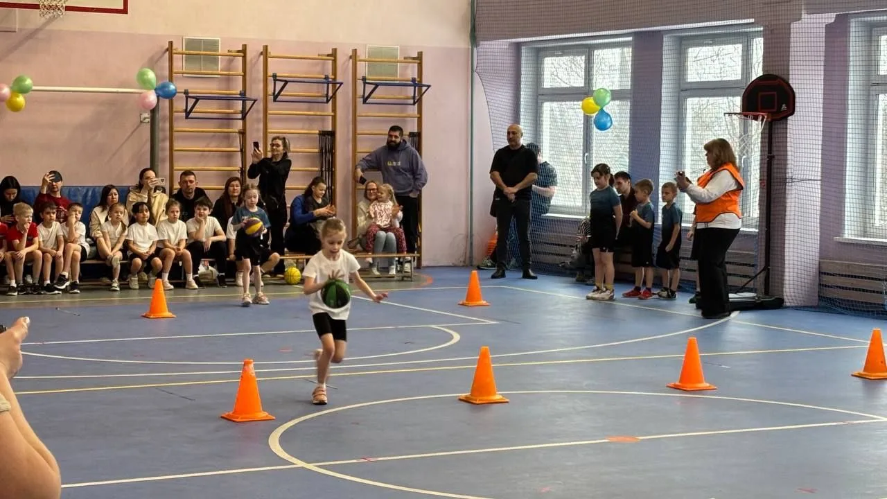 Фестиваль "Школа мяча" для дошколят: "Искра" на высоте!  🏐28 февраля в Москве прошел ежегодный фести