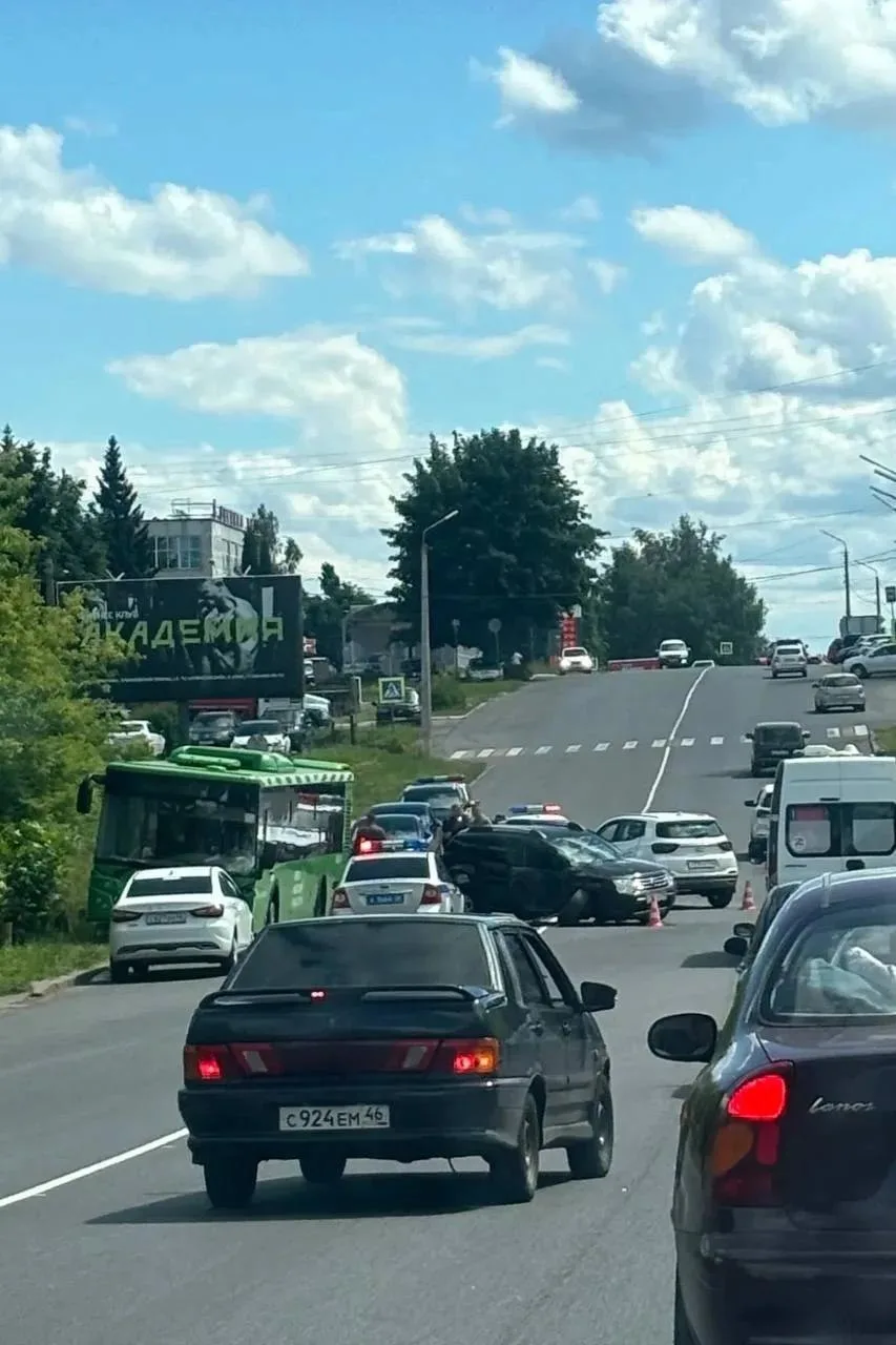 🚨 Сообщают о серьезной аварии с участием автобуса на ул. Мира