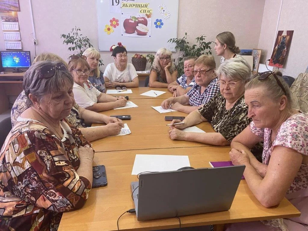 👍Более 600 пожилых крымчан посетили онлайн-лекцию по защите от мошенников