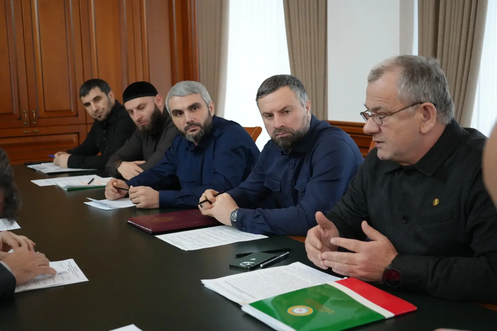 Ассаламу Алайкум!  Сегодня Руководитель Администрации Главы и Правительства ЧР Галас Таймасханов про