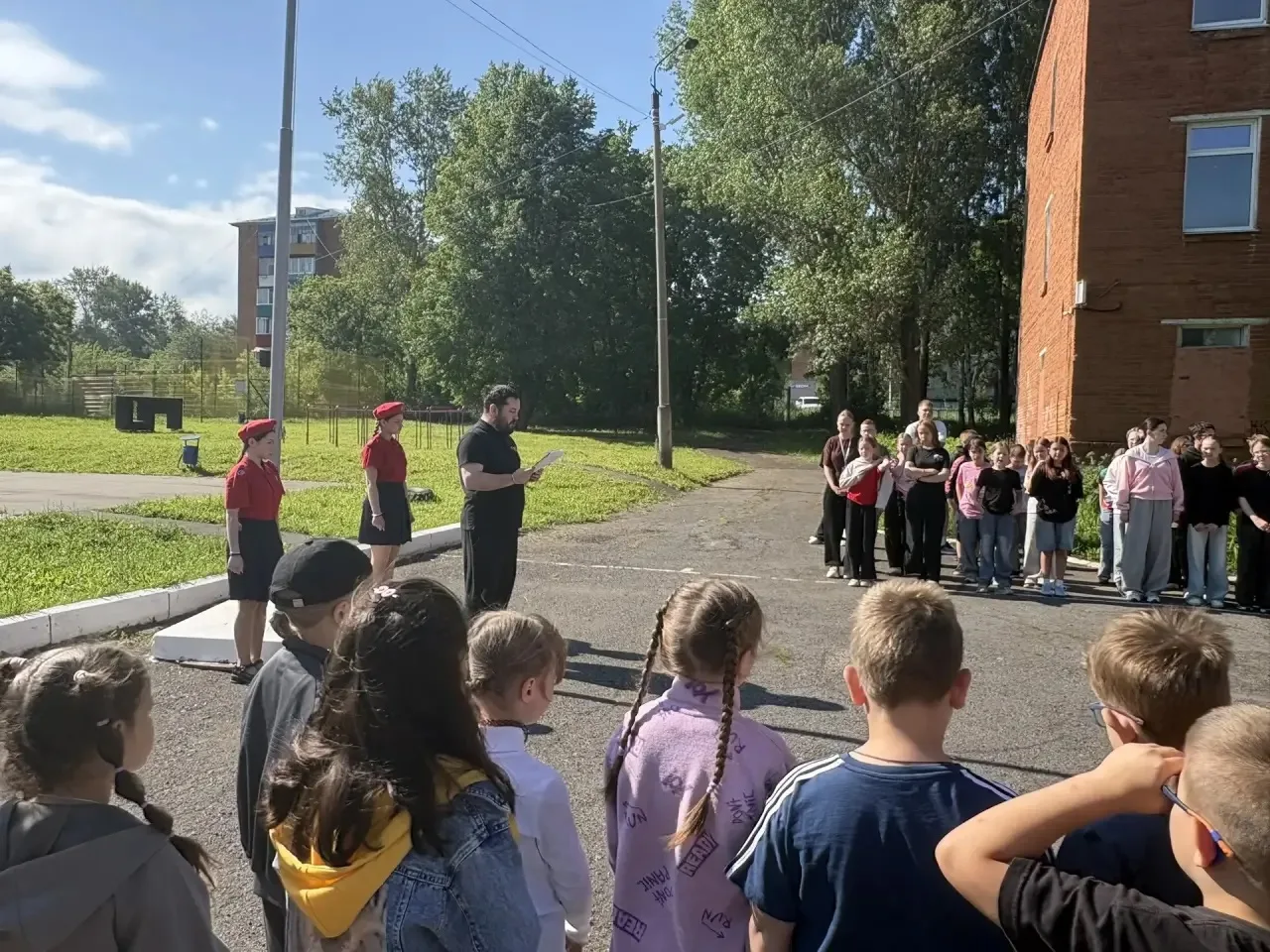День памяти и скорби.

22 июня в МБОУ «СОШ №24» состоялся митинг, приуроченный к Дню памяти и скорби
