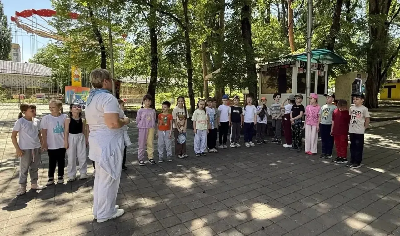 🎉 Туристический слёт для первоклассников: приключения начинаются! 🎉