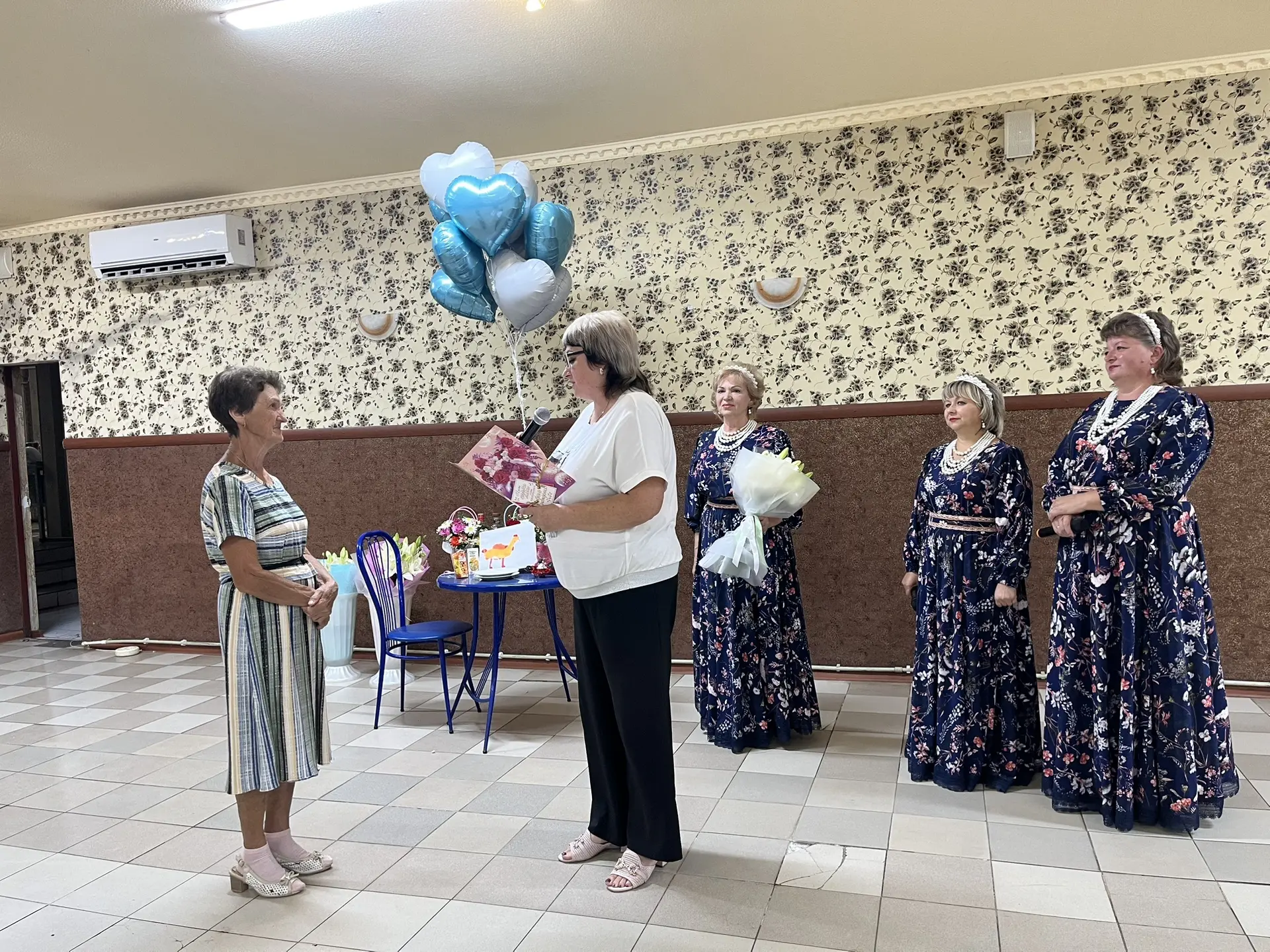 Сегодня свой 80-летний юбилей отмечает   Иванова Людмила Алексеевна.В этот праздничный ...