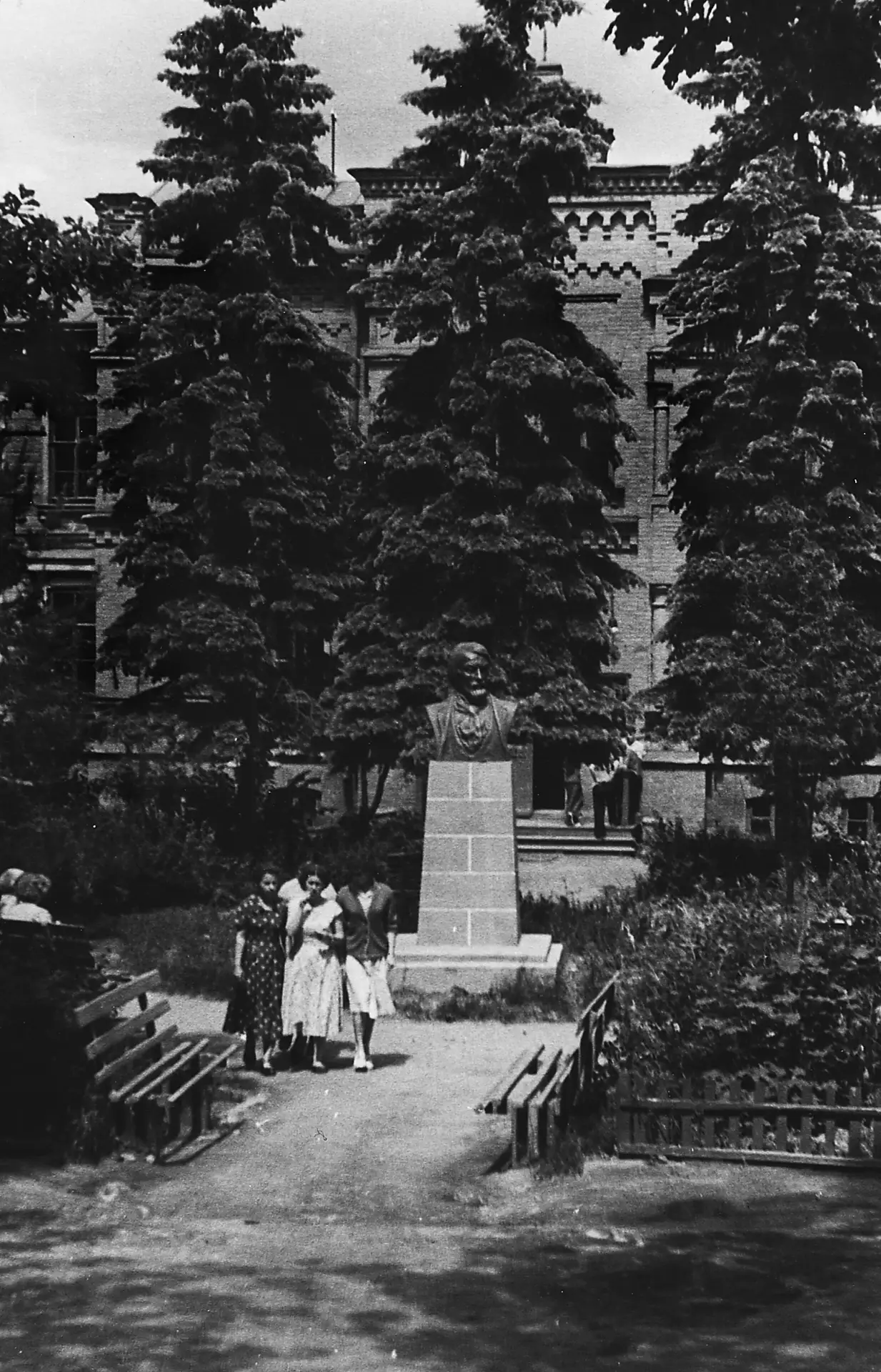 #ВэтотденьвПГУ / #научныйполкПГУ

📆 22 июня 1941 года в Пензенском учительском институте (сейчас Пе