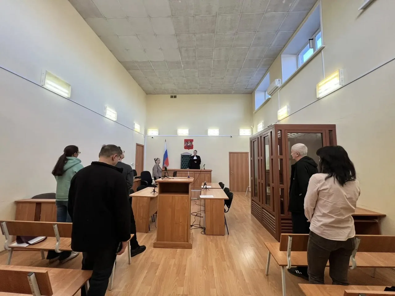 В Березовском суд вынес приговор водителю автобуса, сбившему 14-летнюю девочку на пешех...
