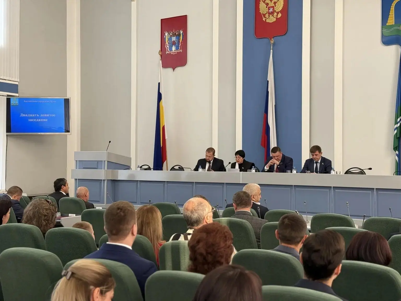 В центре внимания — вопросы города и его жителей