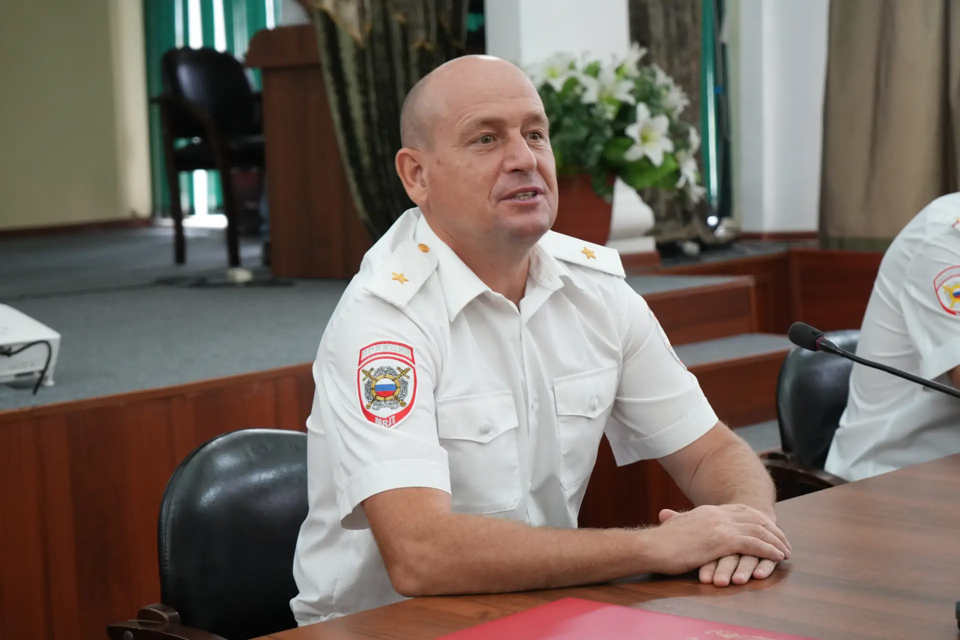 В День знаний в МВД по Республике Тыва состоялась торжественная церемония вручения служ...