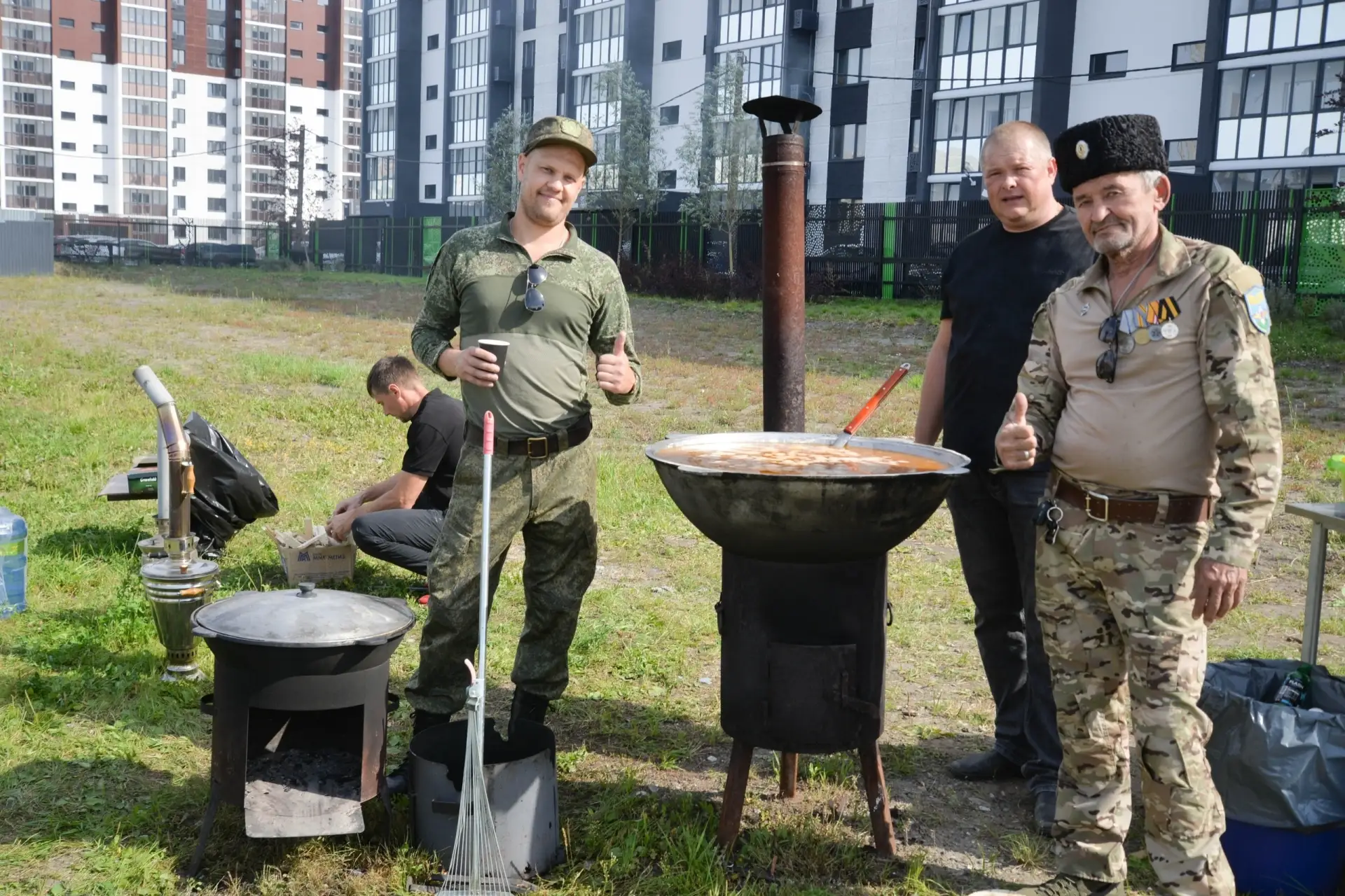 Большие народные гуляния в честь Дня города прошли в новом парке 4-го микрорайона Заозе...