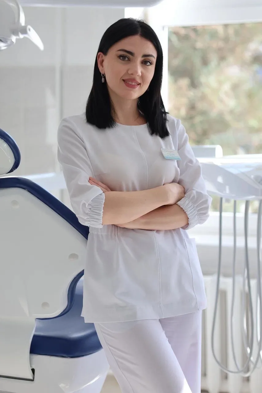 Знакомьтесь —Улакова Альбина Курманбековна

Врач, который умеет не только лечить, но и объяснять, чт