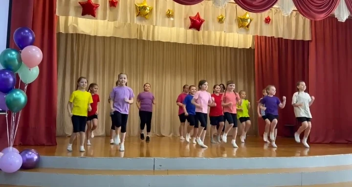 ✨🌷В преддверии 8 Марта наша школа преобразилась! С самого утра царила совершенно особенная, празднич