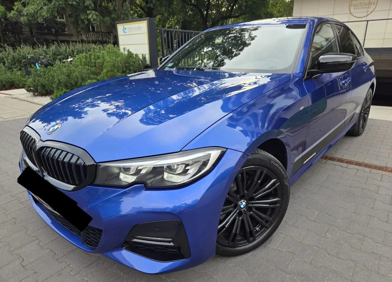 BMW 320i 2021 — под ключ от 2,155 млн ₽