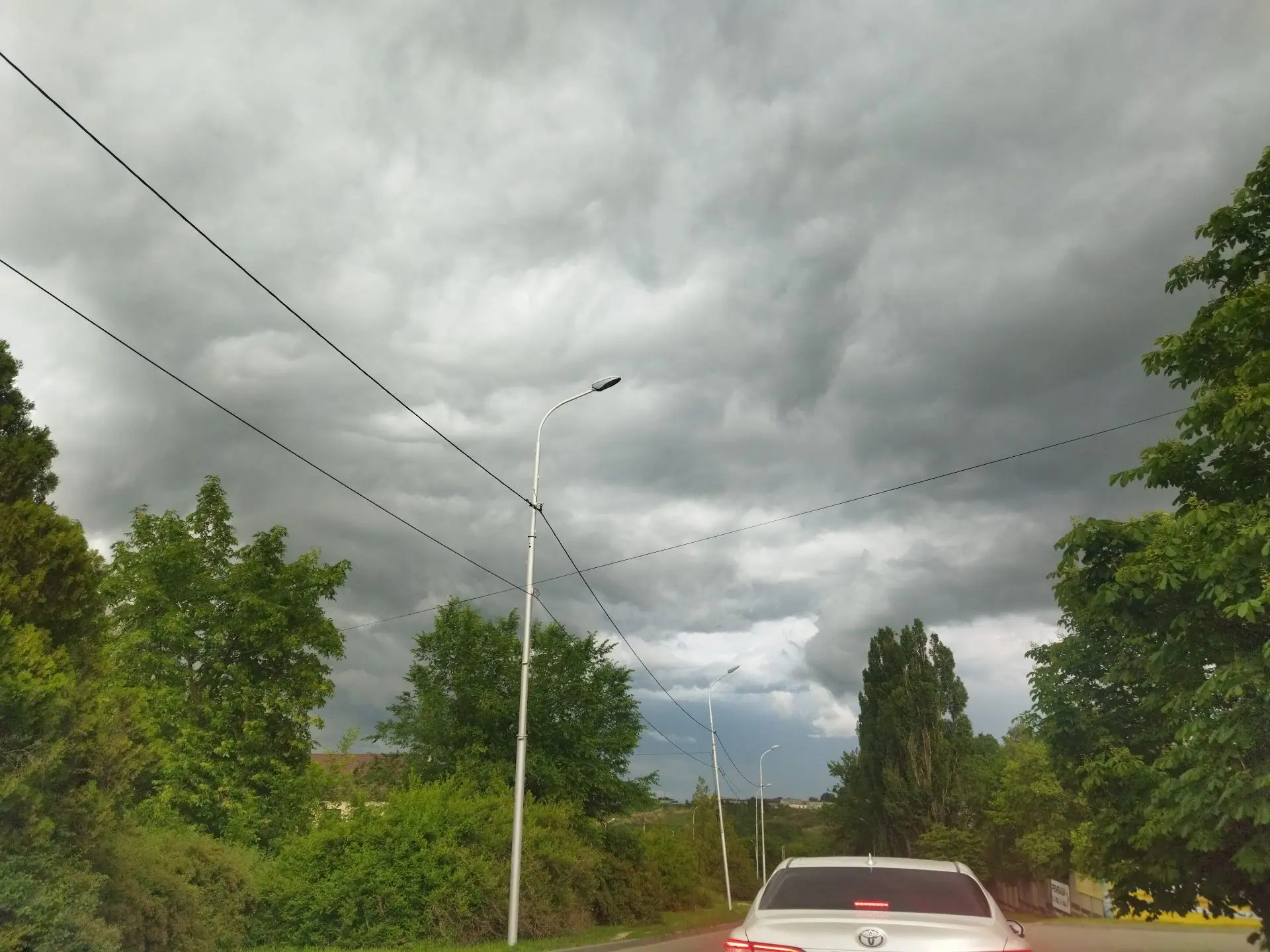 ⚡☔Штормовое предупреждение из-за непогоды объявили на Ставрополье.

Сильные дожди, ливни в сочетании