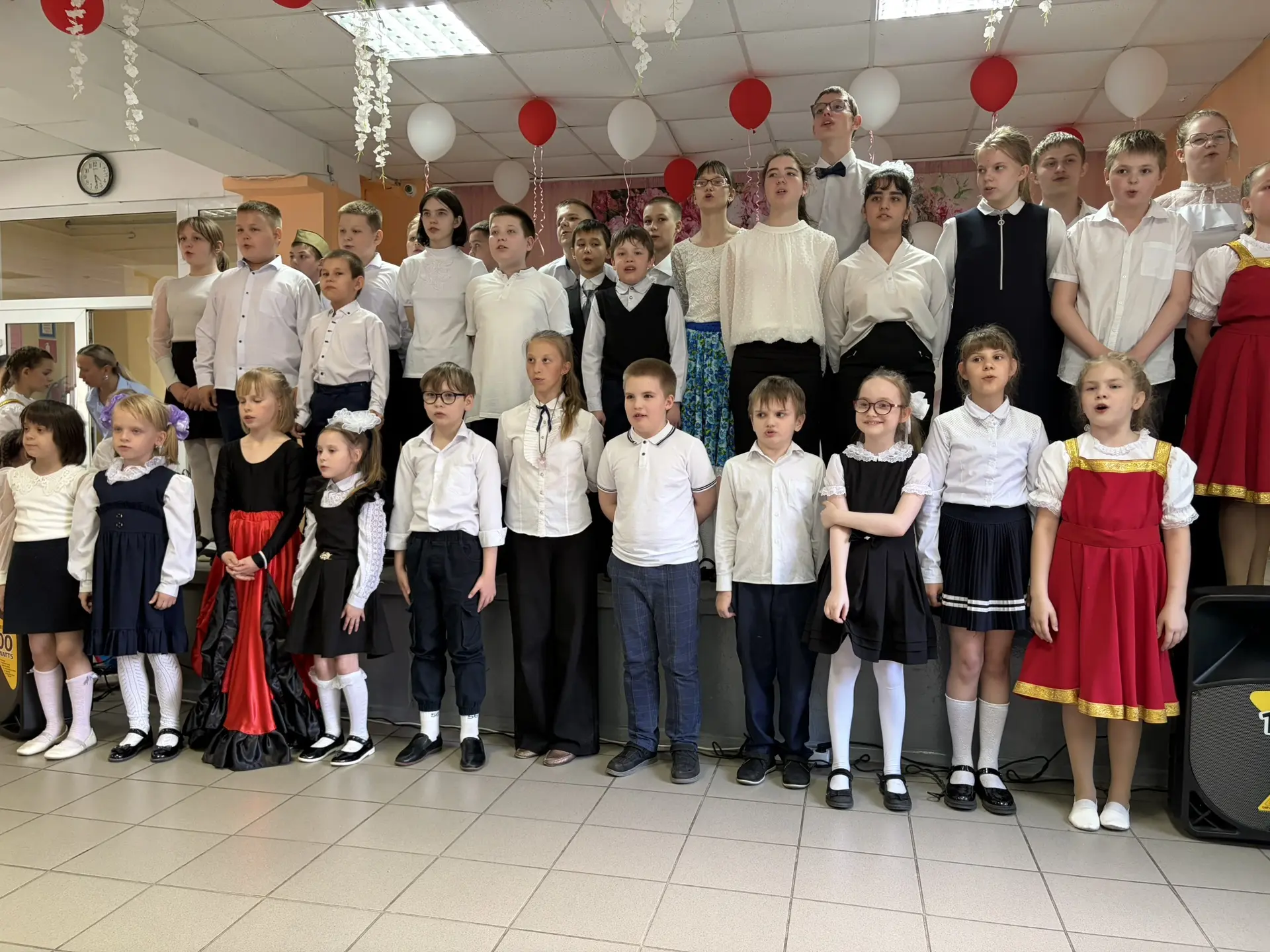 🎉 Отчётный концерт школы: море талантов и творчества! 🎉

21 мая в нашей школе состоялся долгожданн